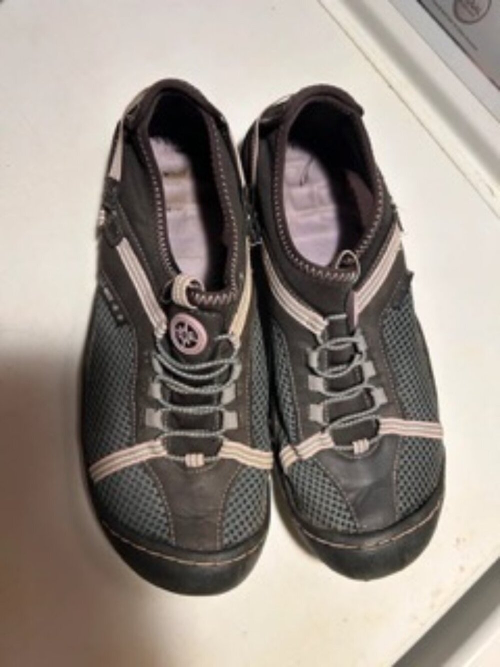 womens water shoes